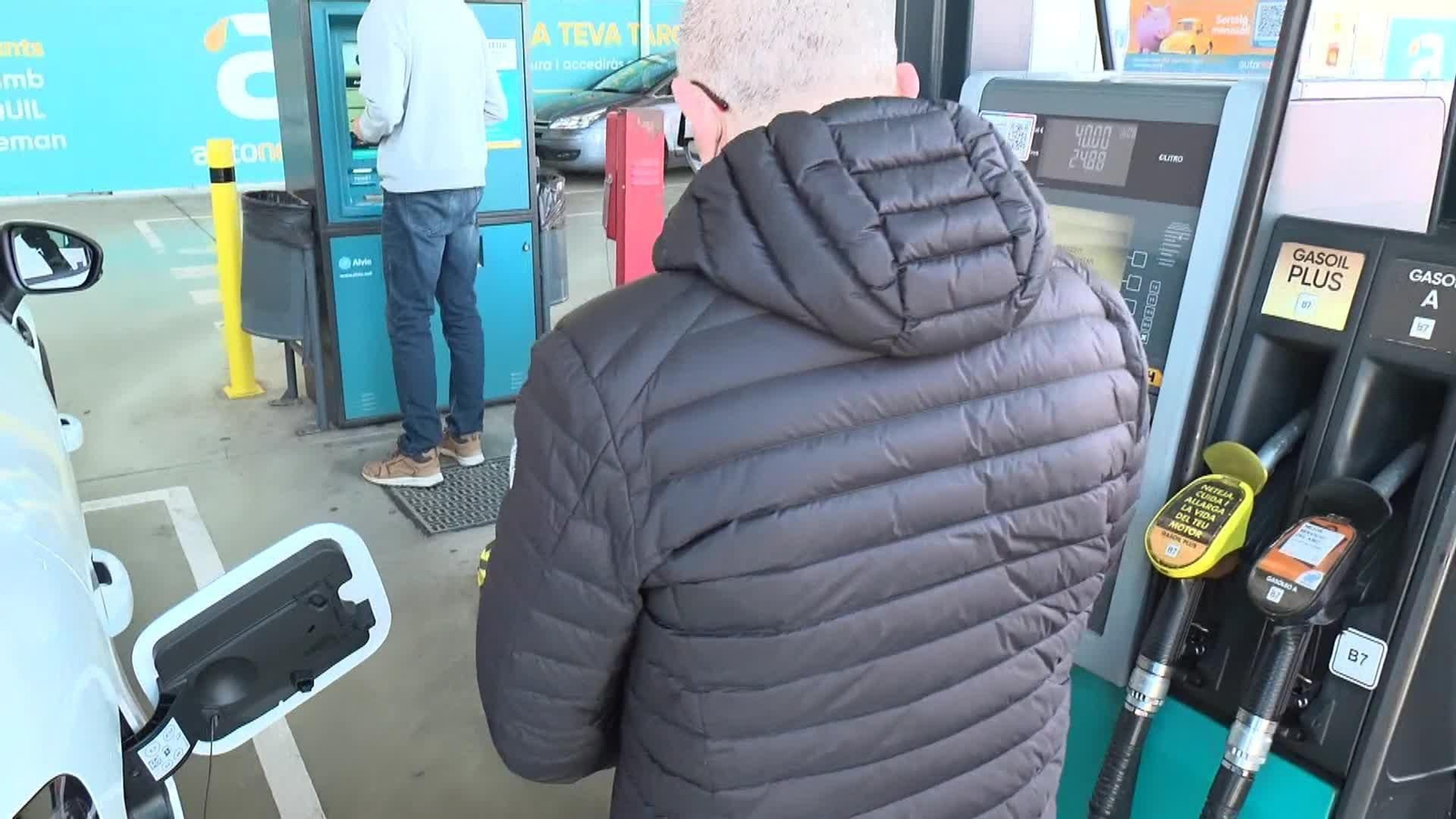 web baja lo que debe