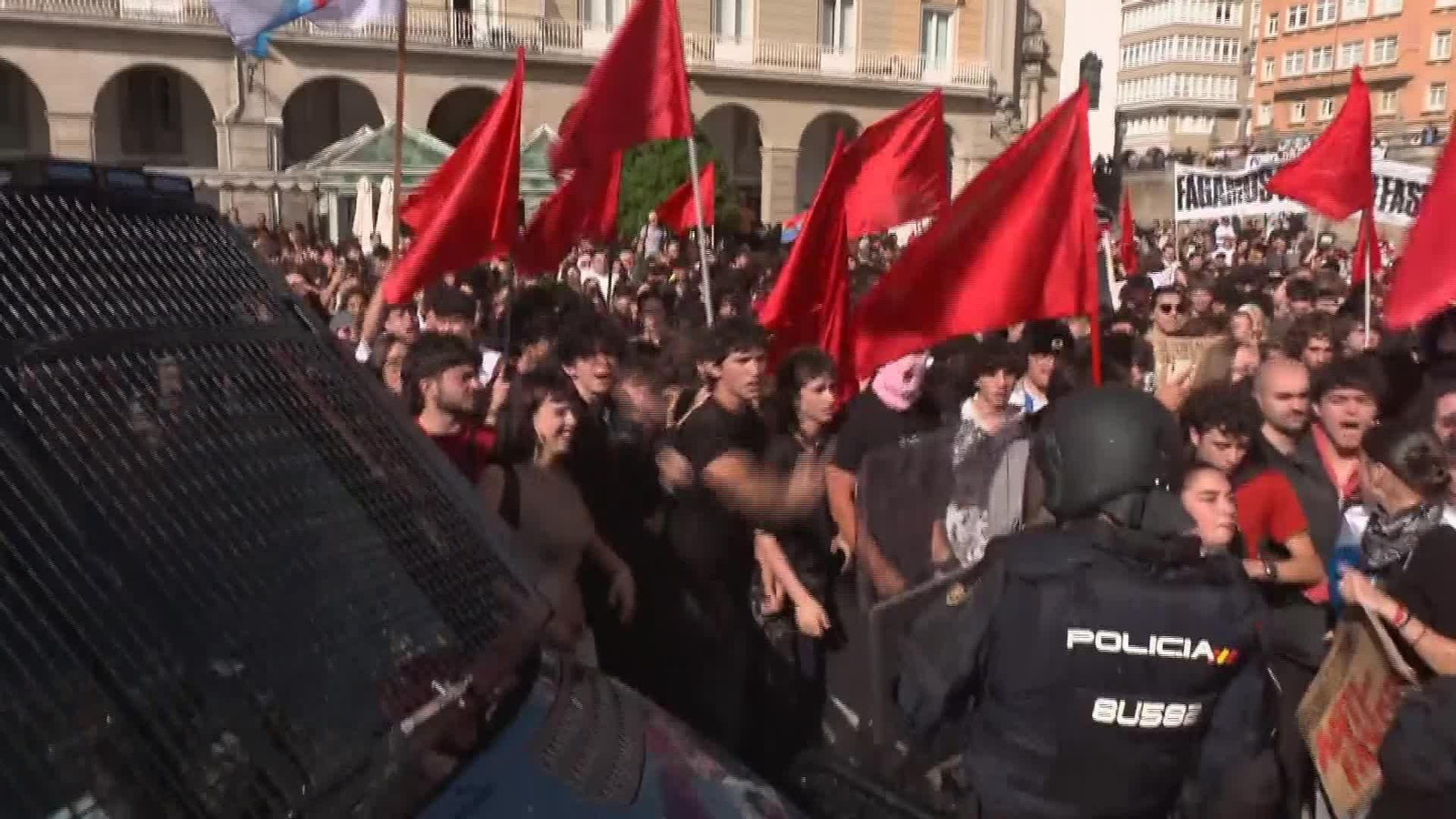 X014-A CORUÑA PROTESTAS CONTRA ACTO ABASCAL 2FIN