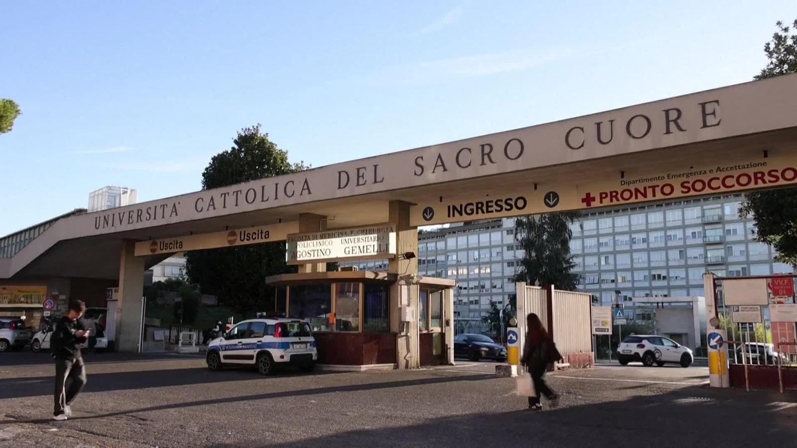 X004-EL VATICANO PAPA TRAS OPERACION CANCER