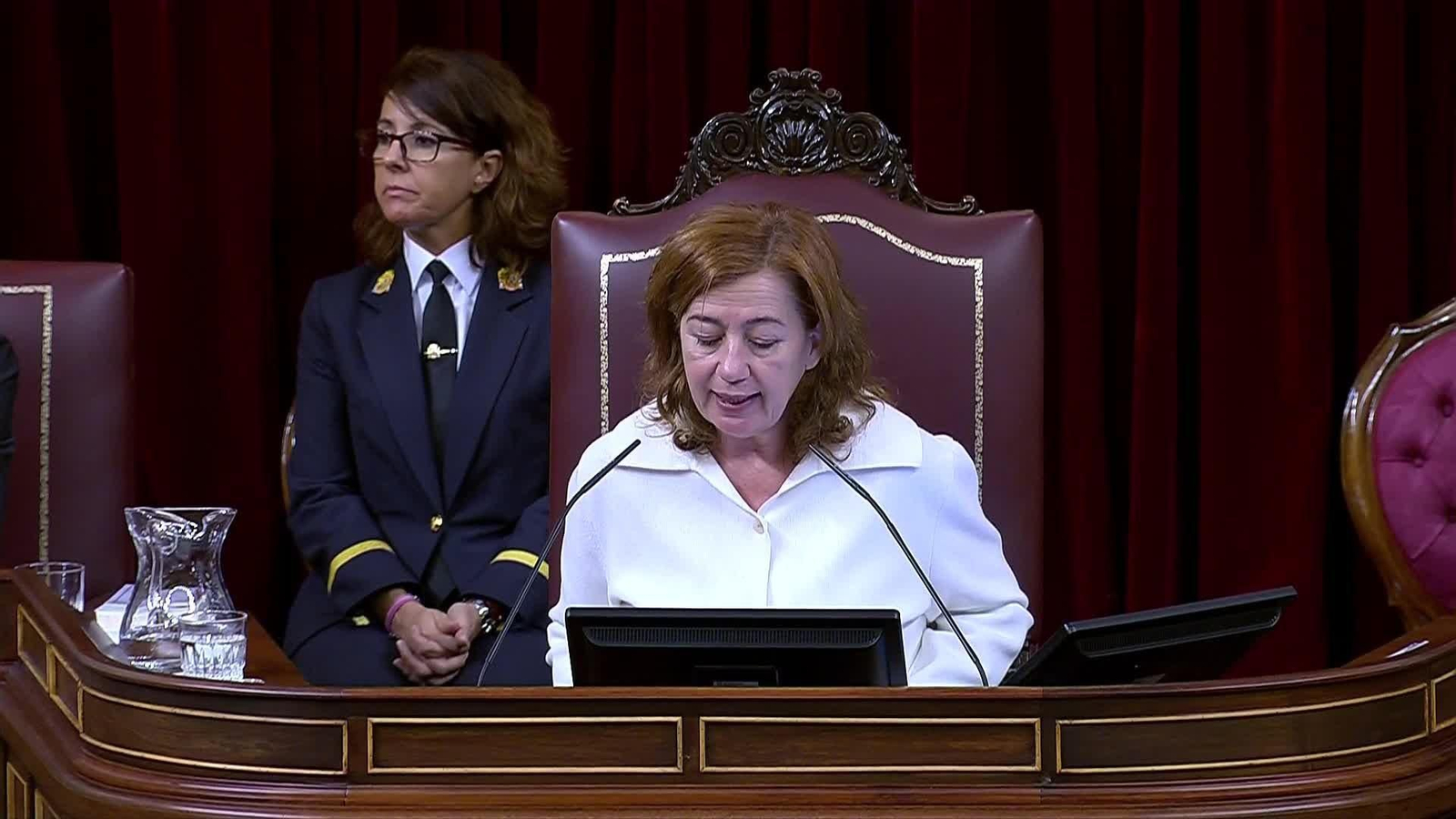 J025-CONGRESO VOTACION PENSIONES