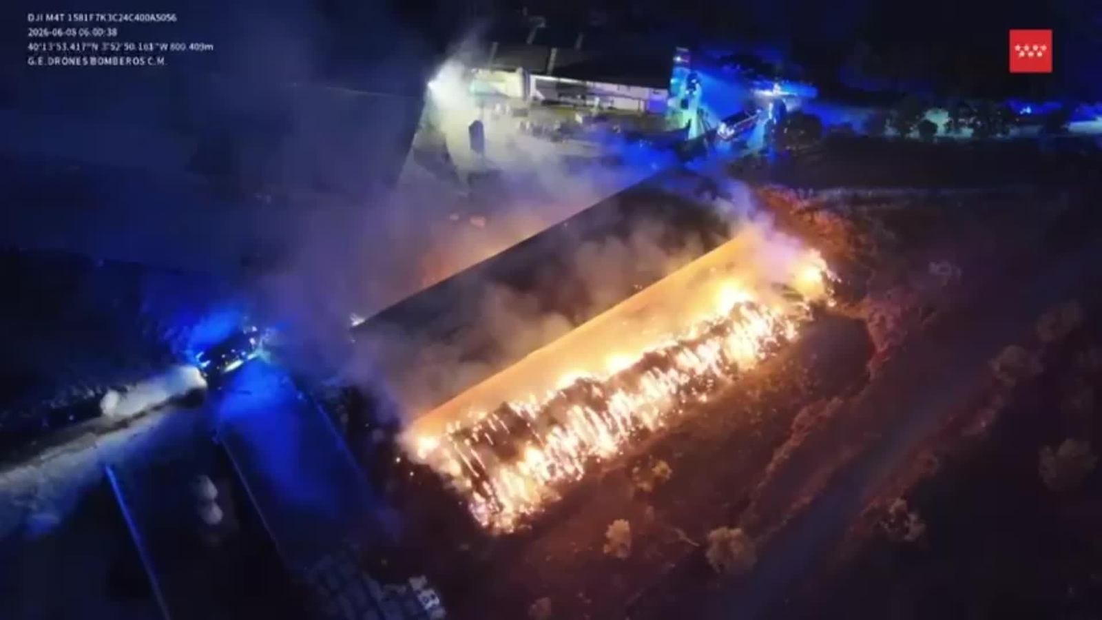 L051-MADRID INCENDIO NAVE 112 VACAS