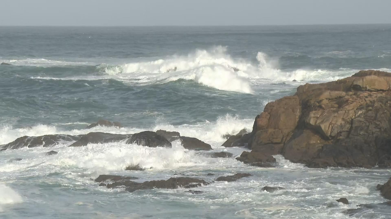 X036 VARIOS OLEAJE CANTABRICO frame 5879