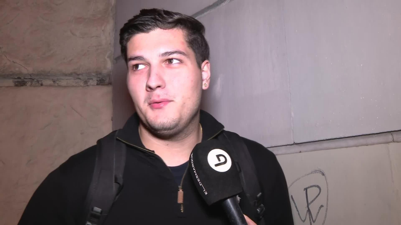 L085-BARCELONA ENTREVISTAS AFICIONADOS BARSA CAMP NOU