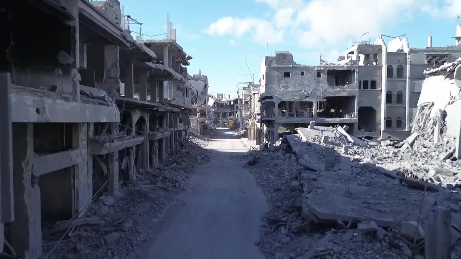 J062-GAZA LIMPIEZA ESCOMBROS ATAQUES