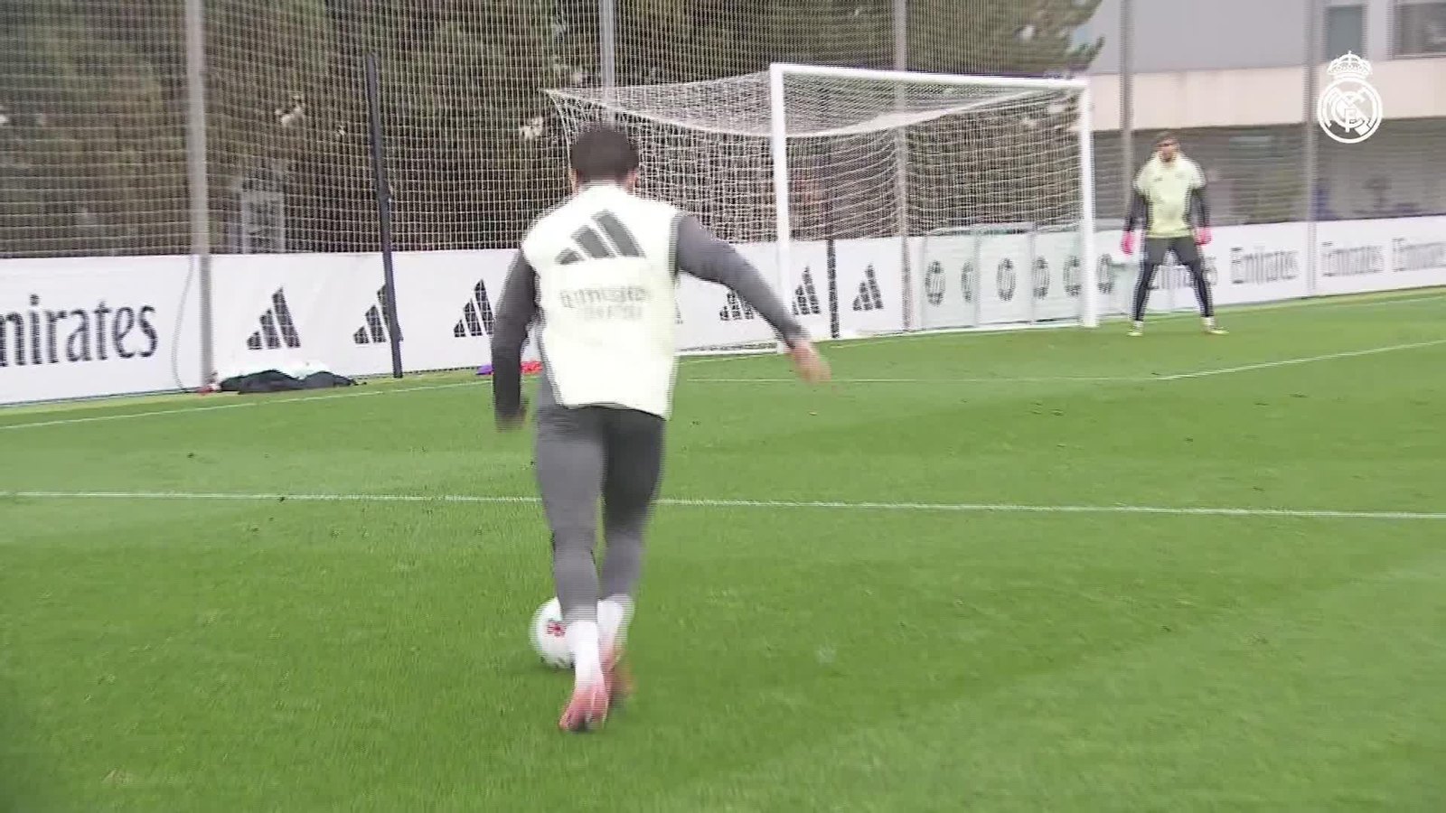 J042-MADRID ENTRENAMIENTO REAL MADRID J042-MADRID ENTRENAMIENTO REAL MADRID