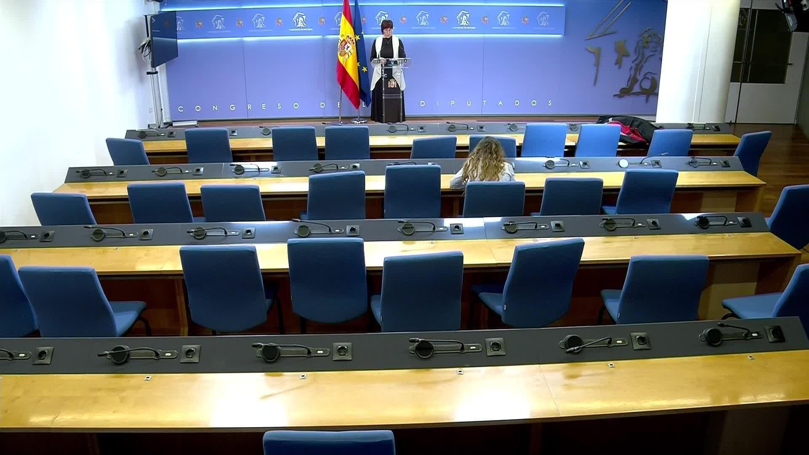 M054-MADRID CONGRESO TOTALES AGUEDA MICO SOBRE MAZON