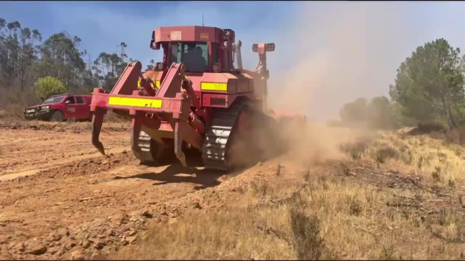X061-HUELVA EVOLUCION INCENDIO NIEBLA TARDE