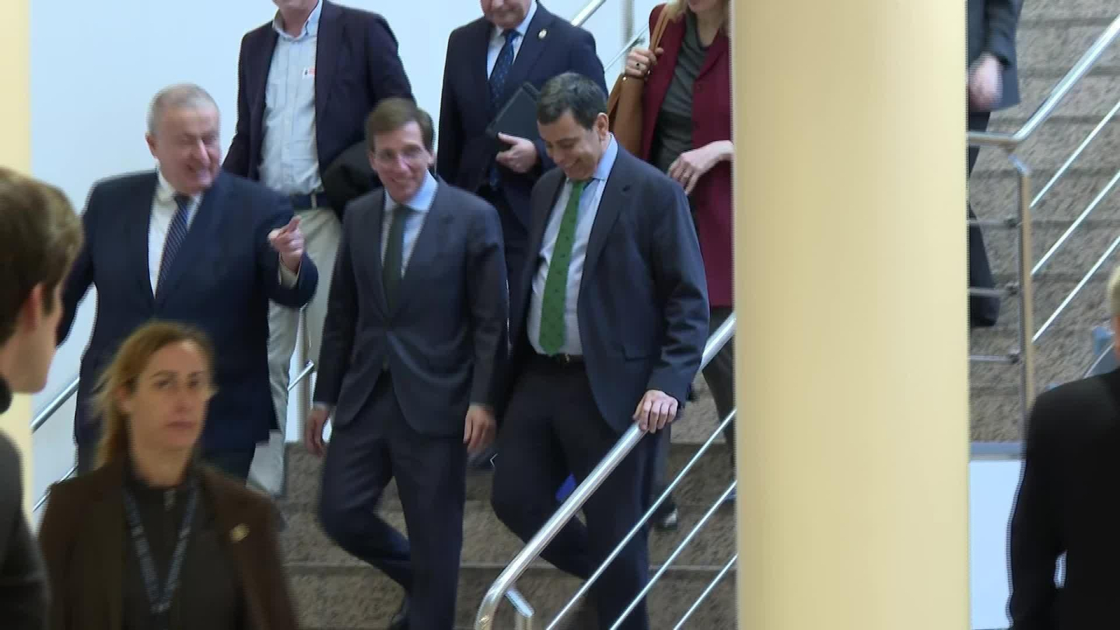 X018-SENADO ALMEIDA COMISION VIVIENDA