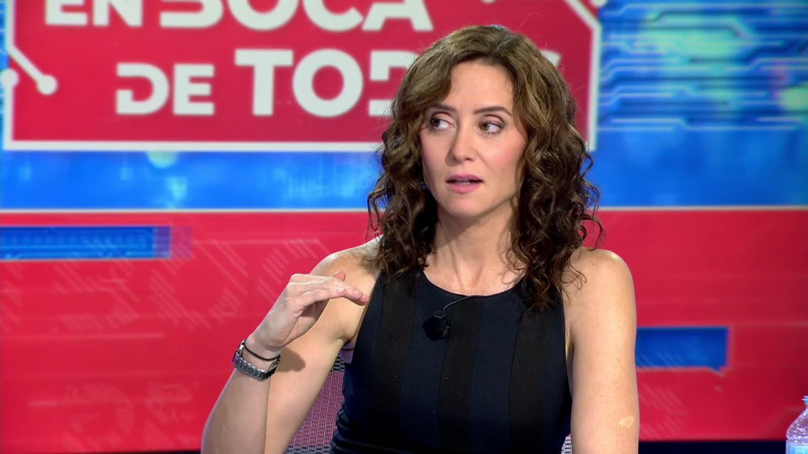 J049-MADRID ENTREVISTA AYUSO MEDIASET3