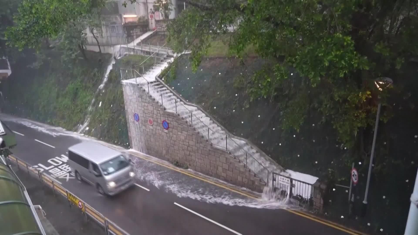 M007-HONG KONG INUNDACIONES