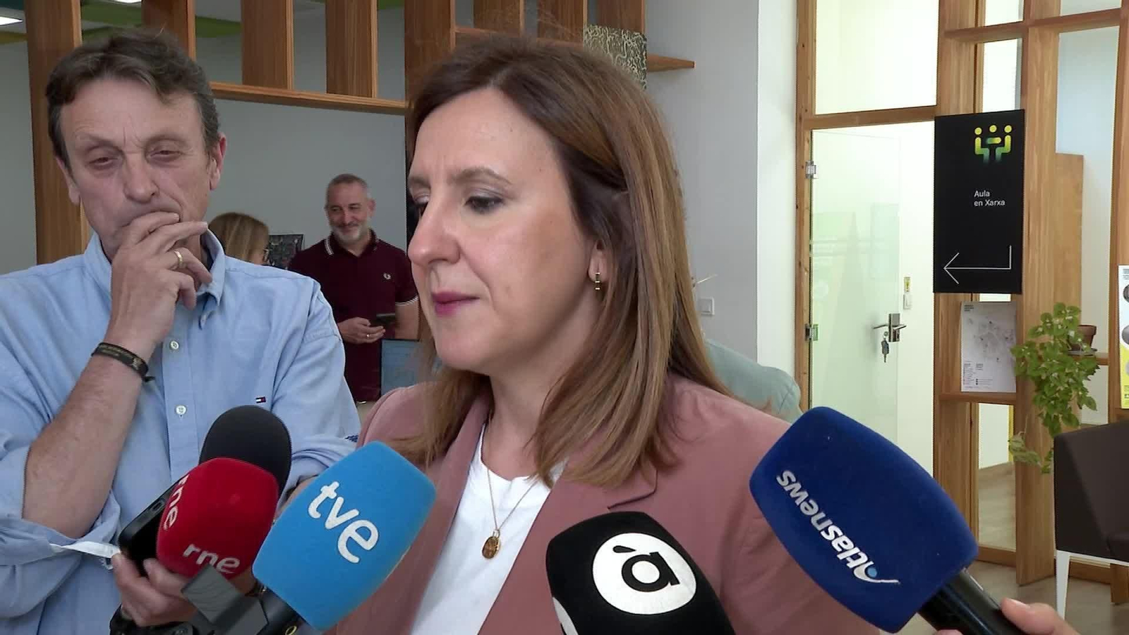X048-VALENCIA ALCALDESA SOBRE HUELGA PROFESORES