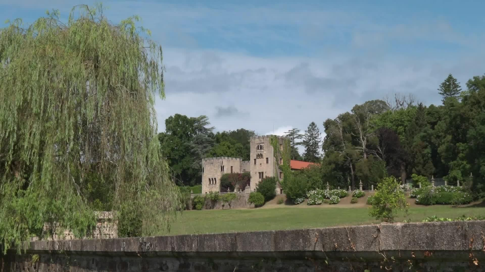 V020-A CORUÑA DENUNCIA EXPOLIO MUEBLES PAZO MEIRAS