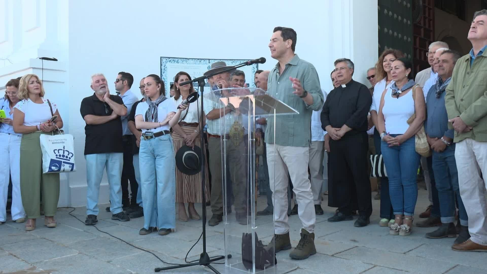 V044-HUELVA JUANMA MORENO