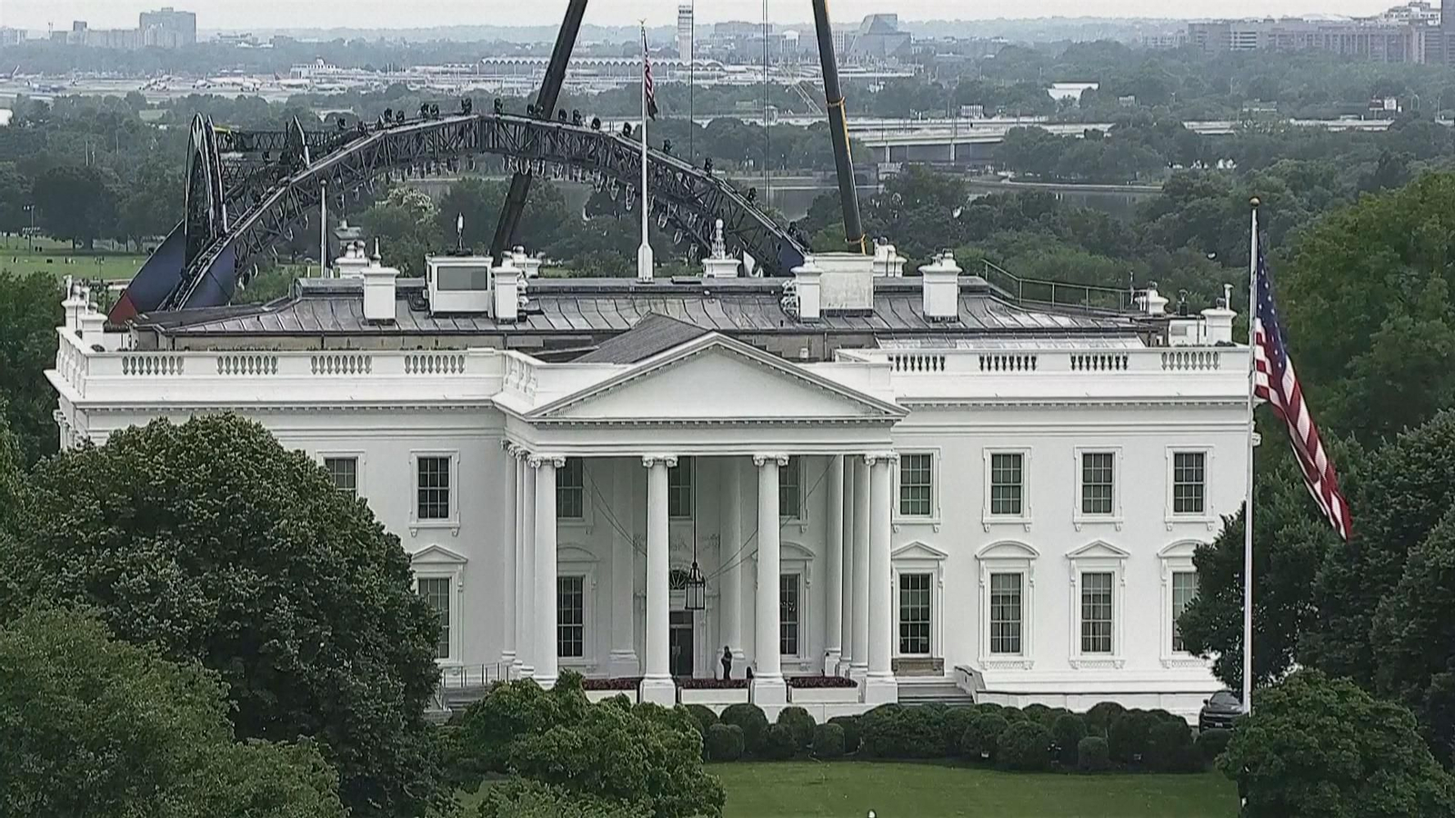 va eeuu comienzan a levantar la jaula frente a la casa blanca frame 1268
