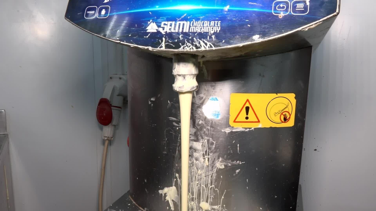 J020-BARCELONA MONAS PASCUA GAUDI RIUDOMS