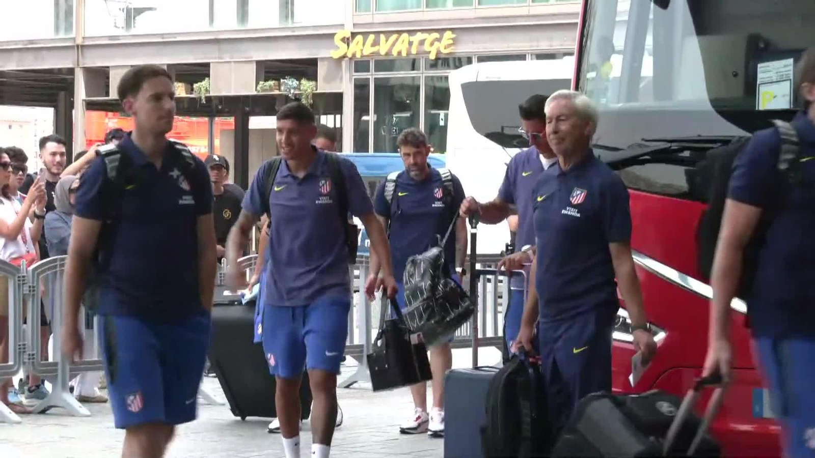 va llegada atletico a barcelona