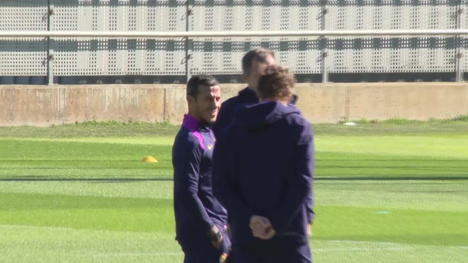 S022-BARCELONA ENTRENAMIENTO BARSA