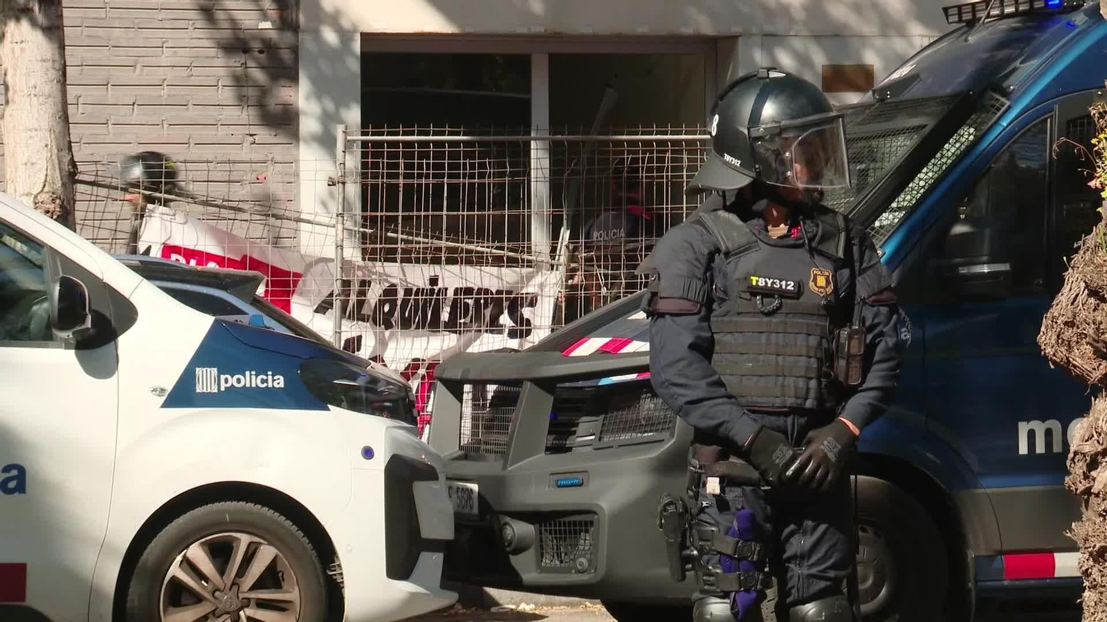 J020-BARCELONA MACRODESAHUCIO LA MINA
