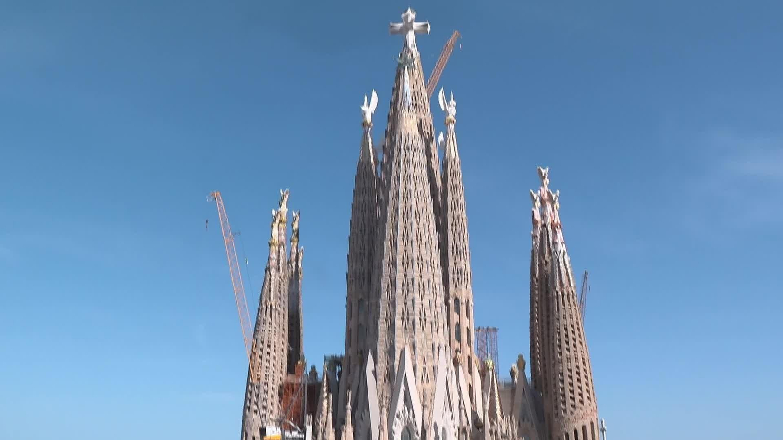 X074-EDI BARCELONA SAGRADA FAMILIA PEGAMENTO