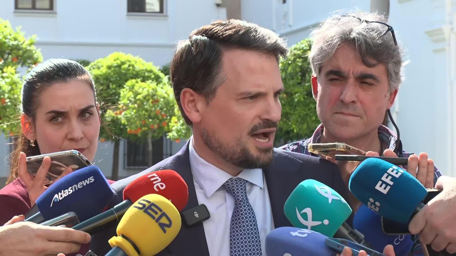 va merida reunion pp y vox