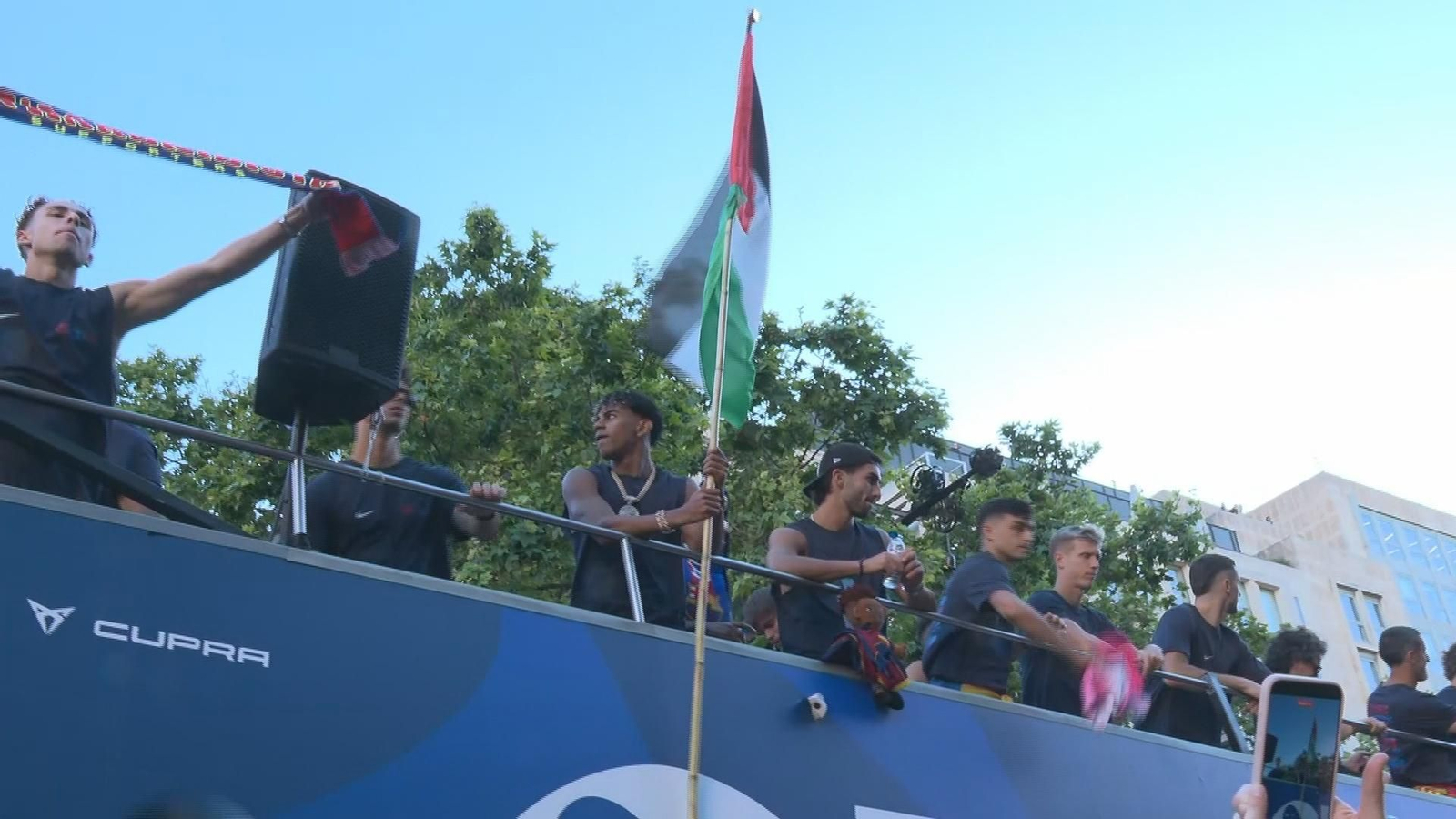 M068 EDI VARIOS BANDERA PALESTINA LAMINE YAMAL frame 549
