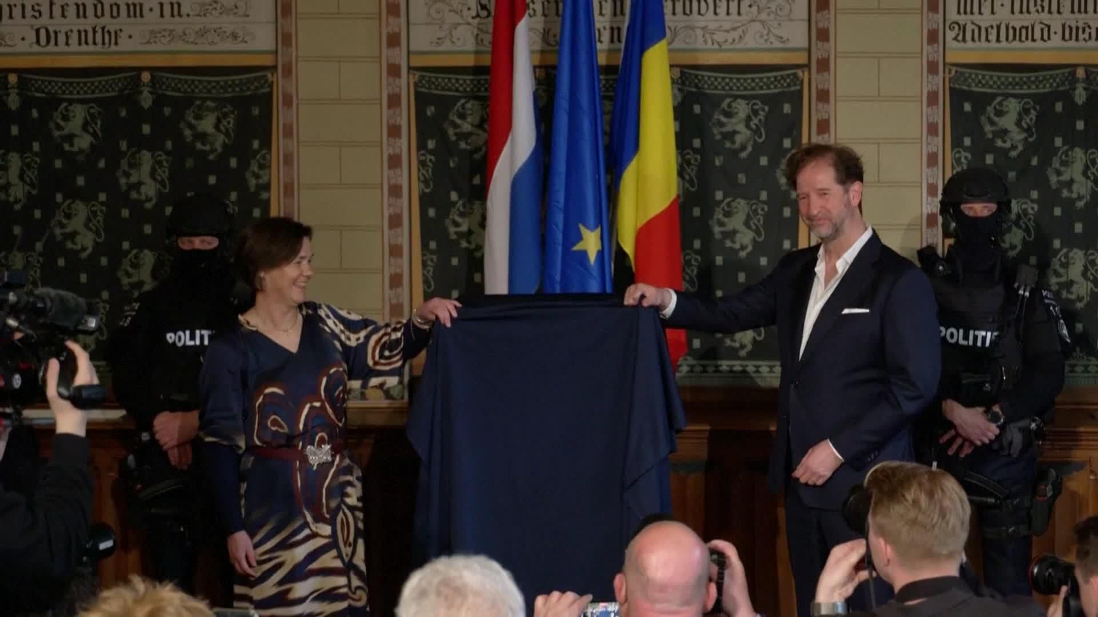 J043-RUMANIA RECUPERADO CASCO ROMANO ROBADO