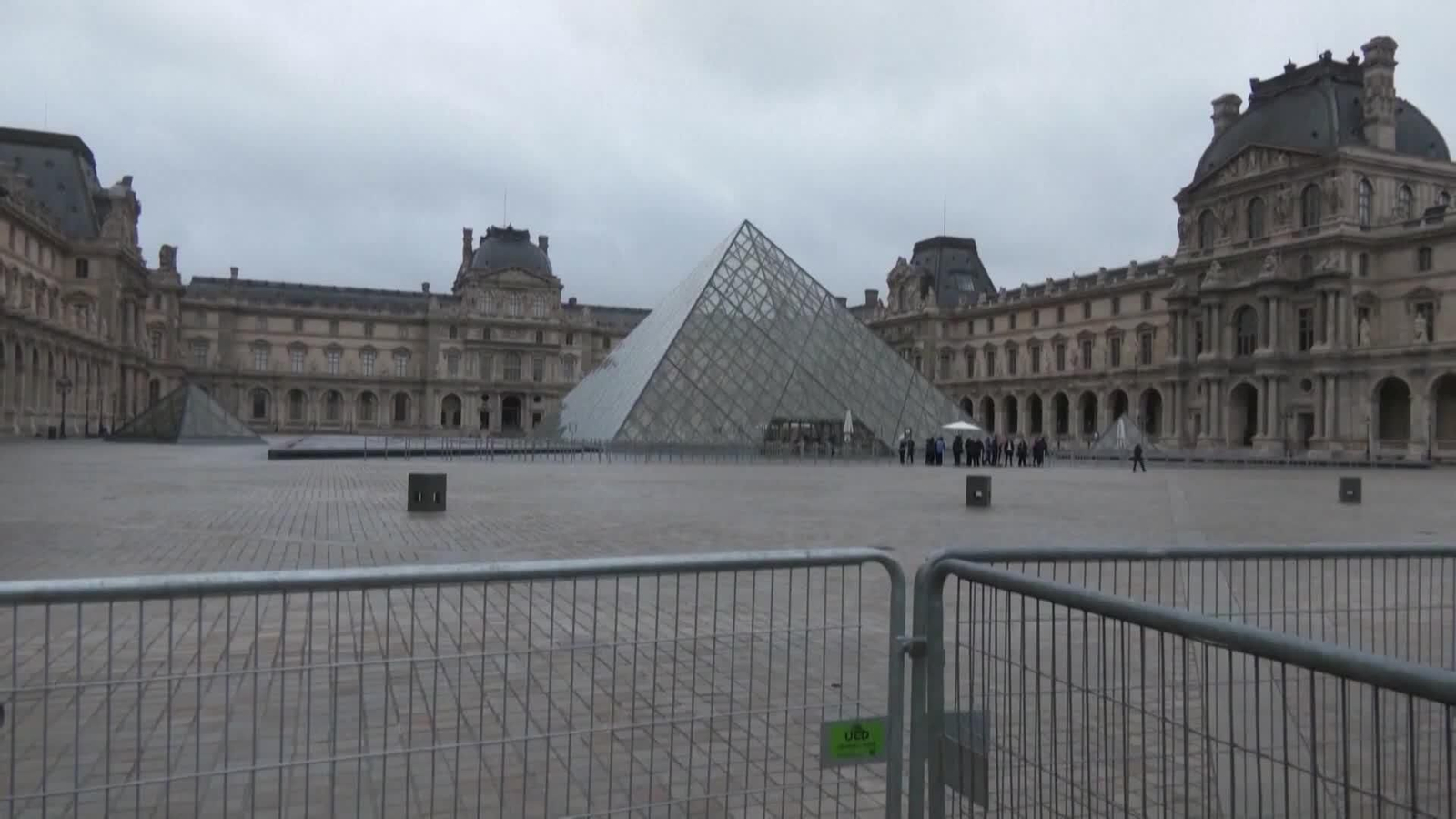 L091-FRANCIA RESUMEN ROBO LOUVRE
