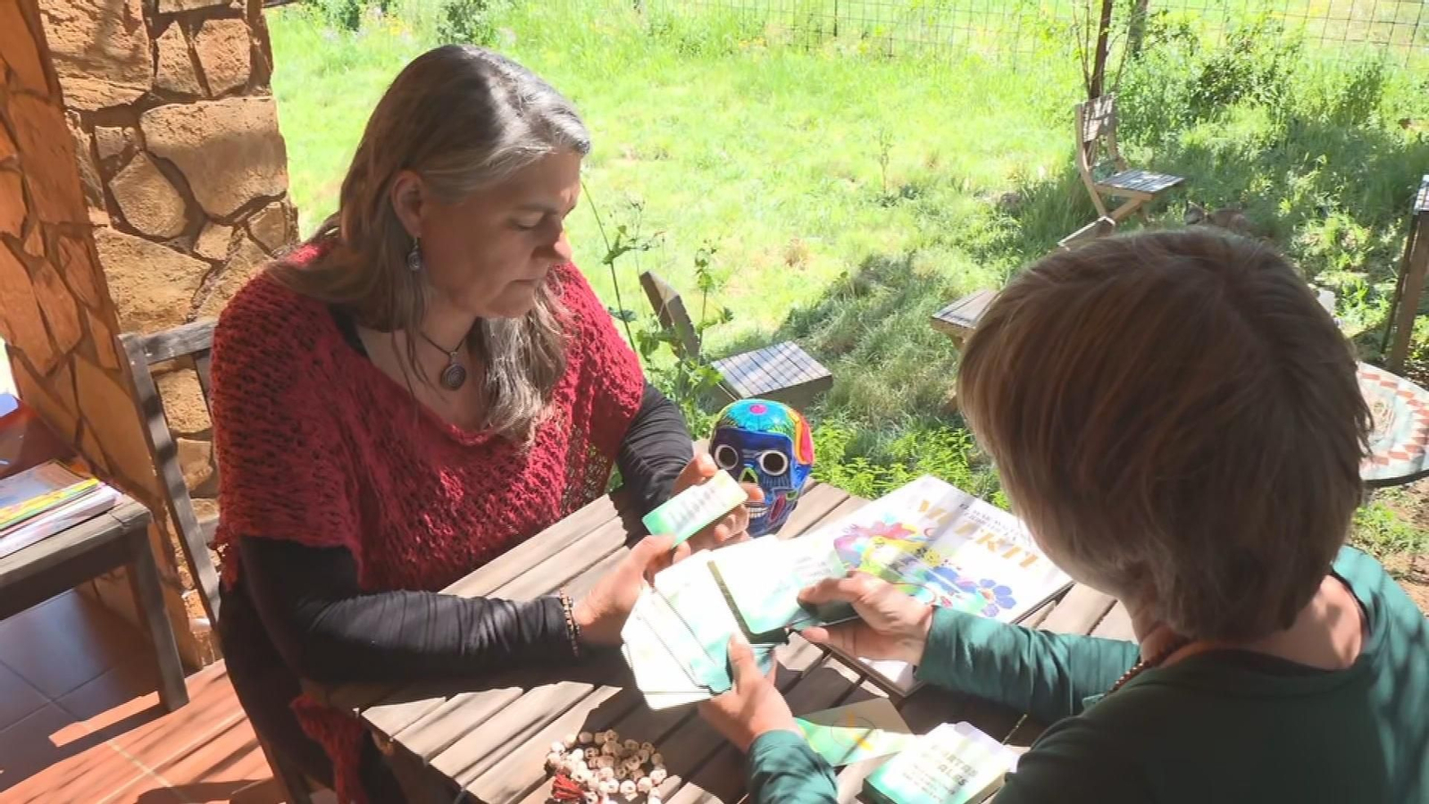 X039 BARCELONA ENTREVISTA DOULAS DE LA MUERTE frame 3450