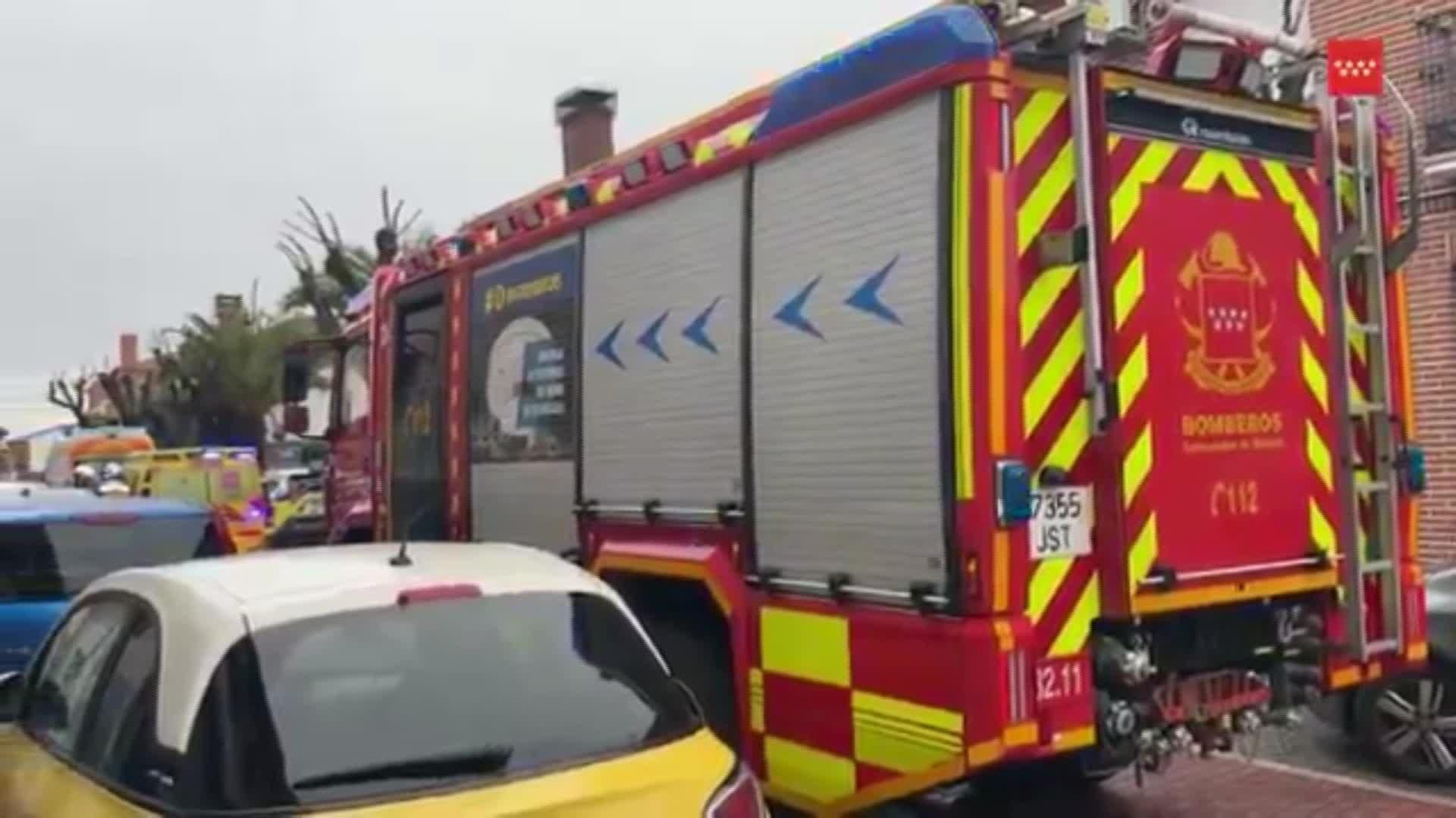 M012-IMAGENES 112 MUJER ROCIADA CON ACIDO SEVILLA LA NUEVA