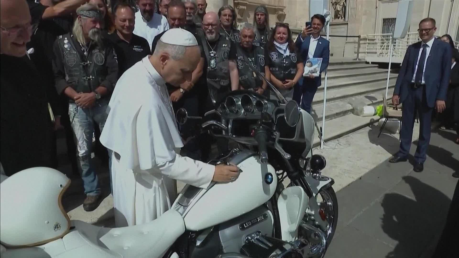 X058-ITALIA PAPA MOTO BMW
