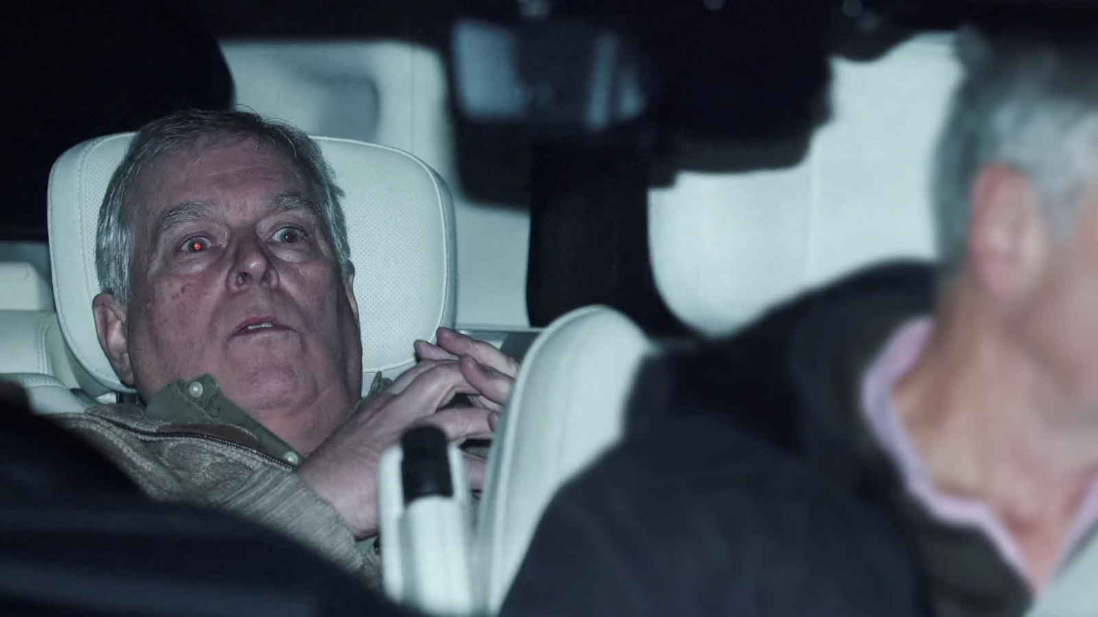 va la foto de andres mountbatten