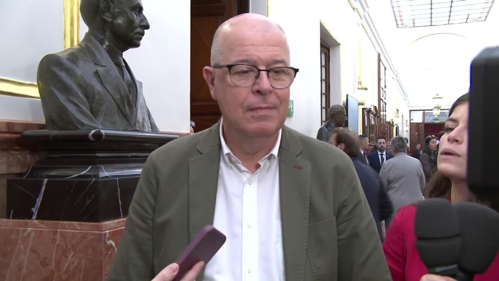 X057-CONGRESO PASILLOS 3