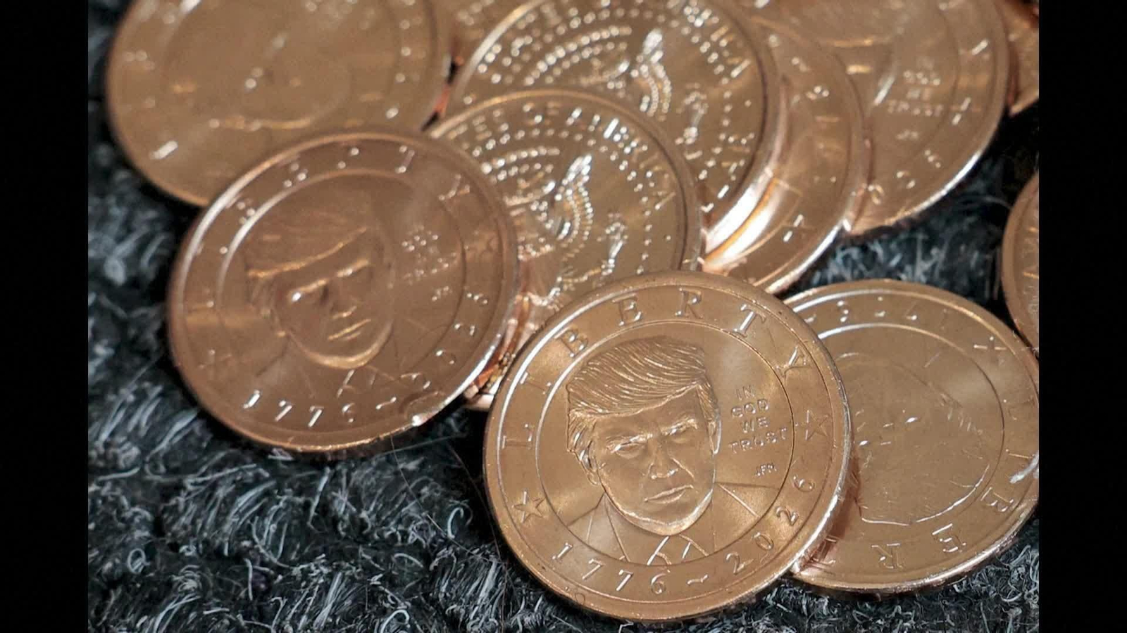 J083-EEUU UN DOLAR TRUMP