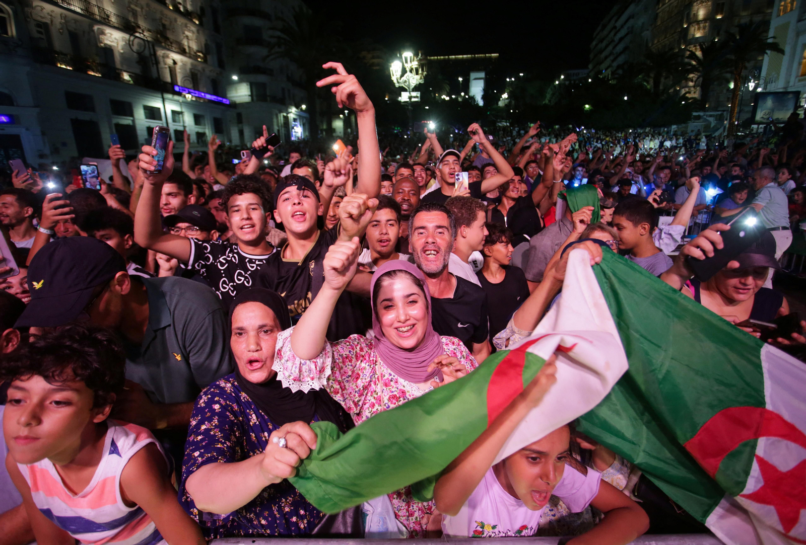 Euforia en las calles de Argel tras el oro olímpico de la boxeadora Imane Khelif Euforia en las calles de Argel tras el oro olímpico de la boxeadora Imane Khelif