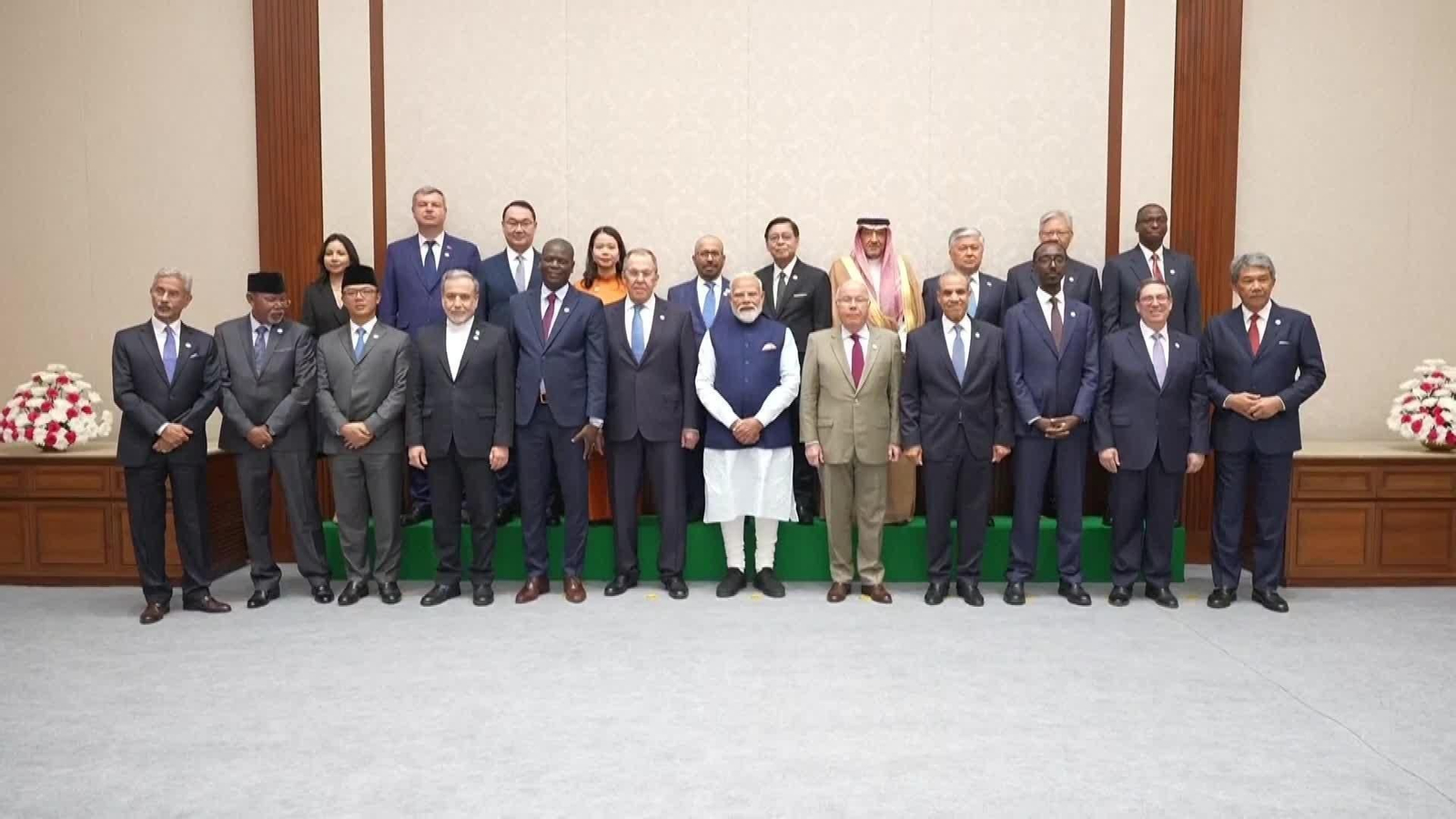 J059-IRAN MINISTRO DE EXTERIOR CON NARENDRA MODI