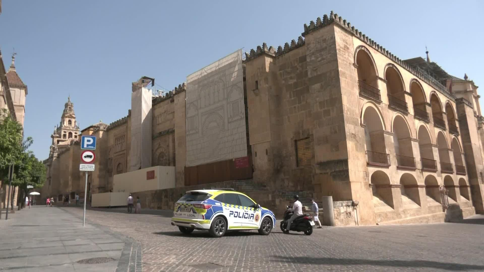 L021-CORDOBA INCENDIO MEZQUITA