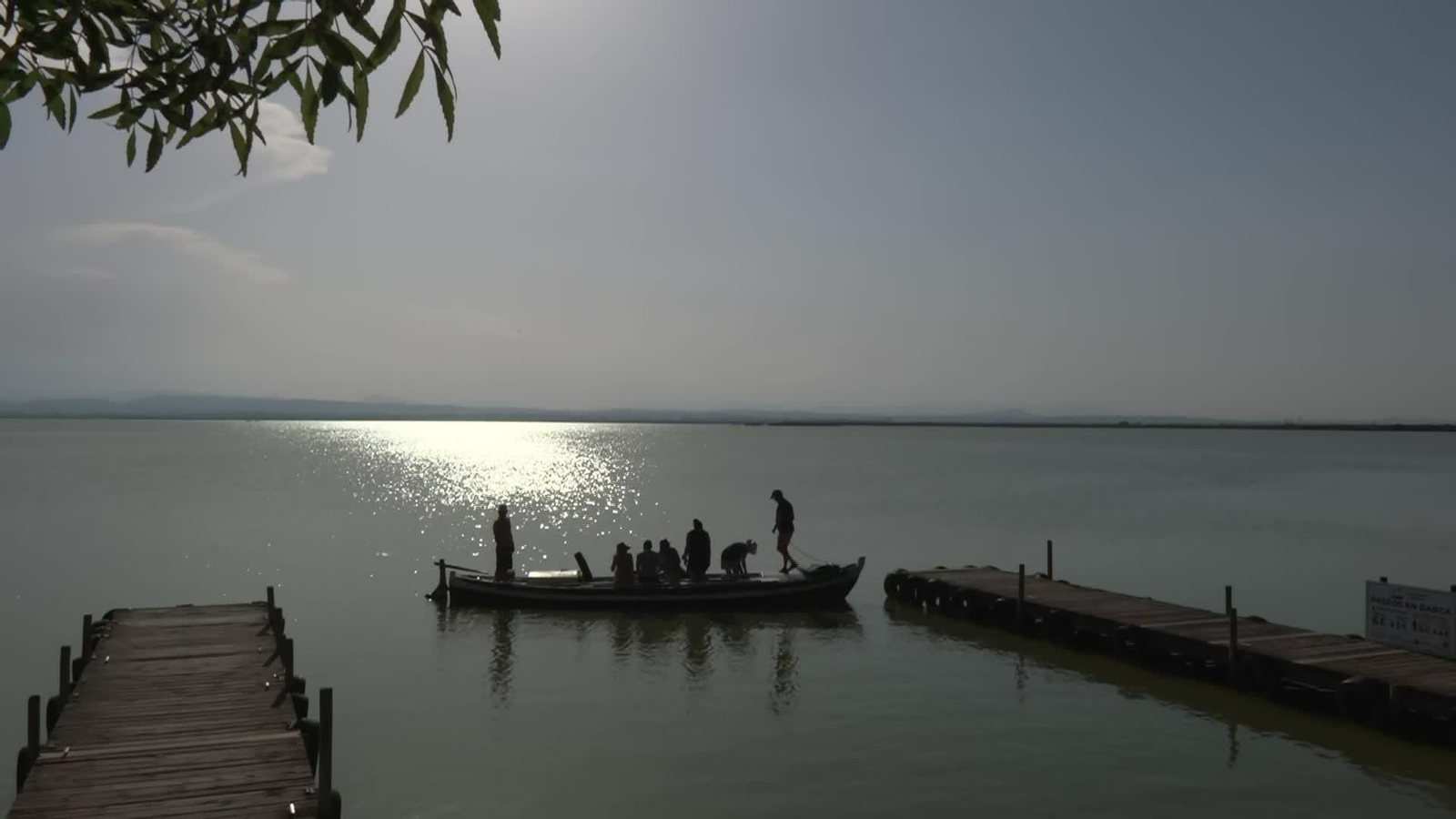 X068-VALENCIA PREPARADOS PARA EL ECLIPSE LA ALBUFERA
