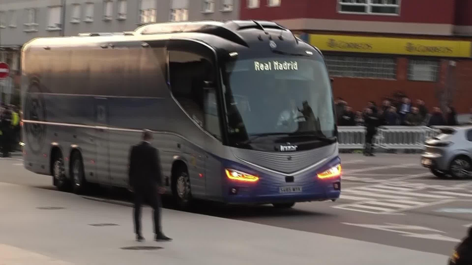 V068-VIGO LLEGADAS ESTADIO VIGO-REAL MADRID