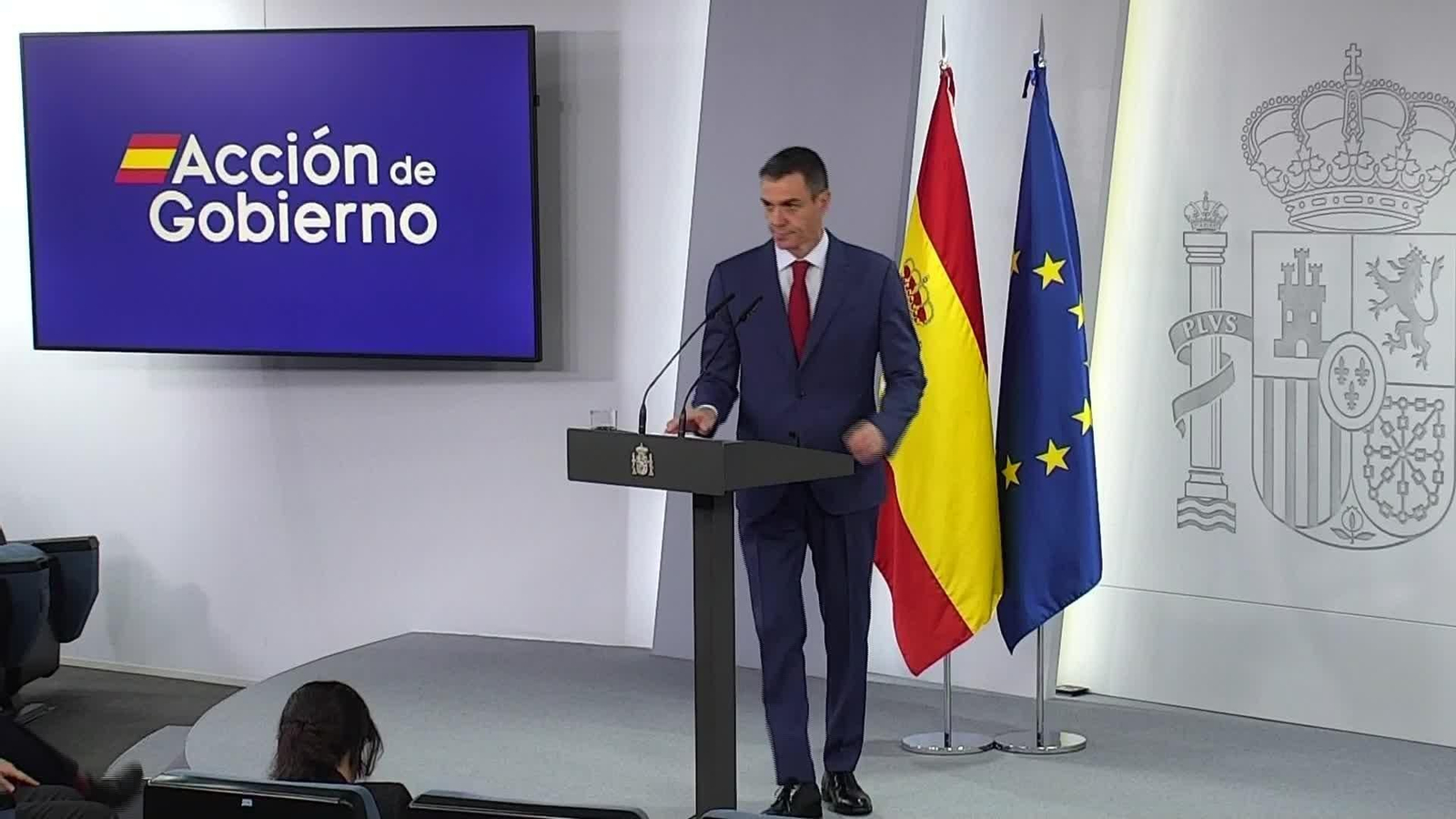 J060-EDI VARIOS CONTINUA NO A LA GUERRA