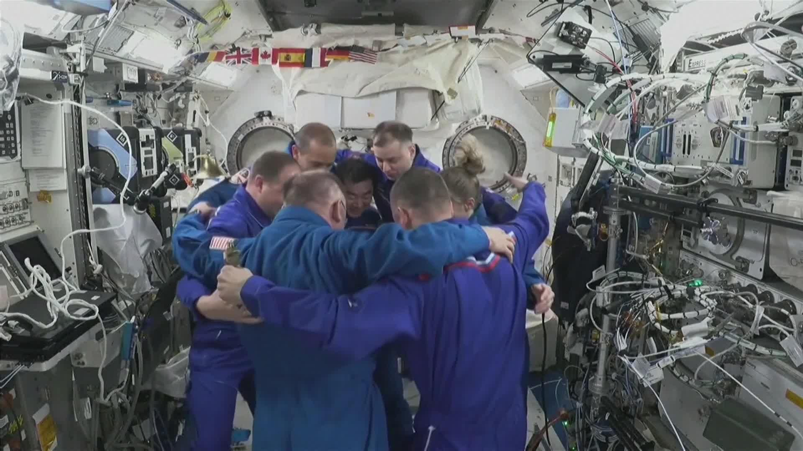 web evacuacion astronauta