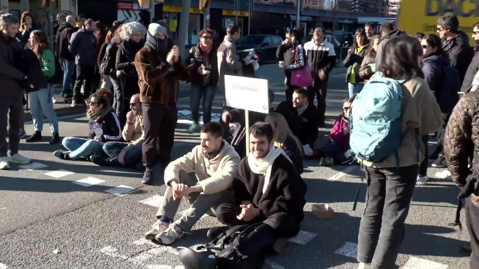 L029-BARCELONA MANIFESTACION CORTES HUELGA EDUCACION