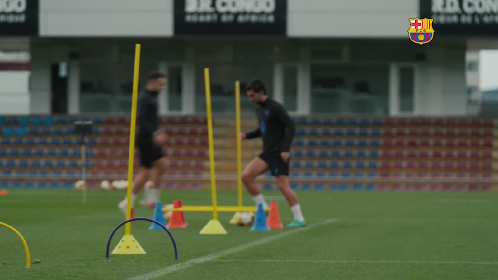 M036-BARCELONA ENTRENO FC BARCELONA