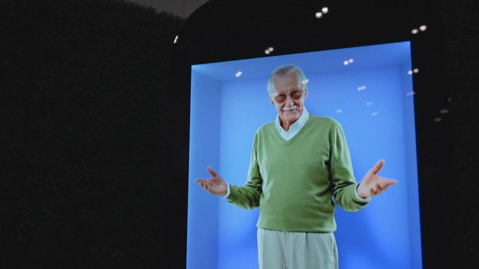 Stan Lee vuelve a la vida en la Comic Con de Los Ángeles gracias a la IA