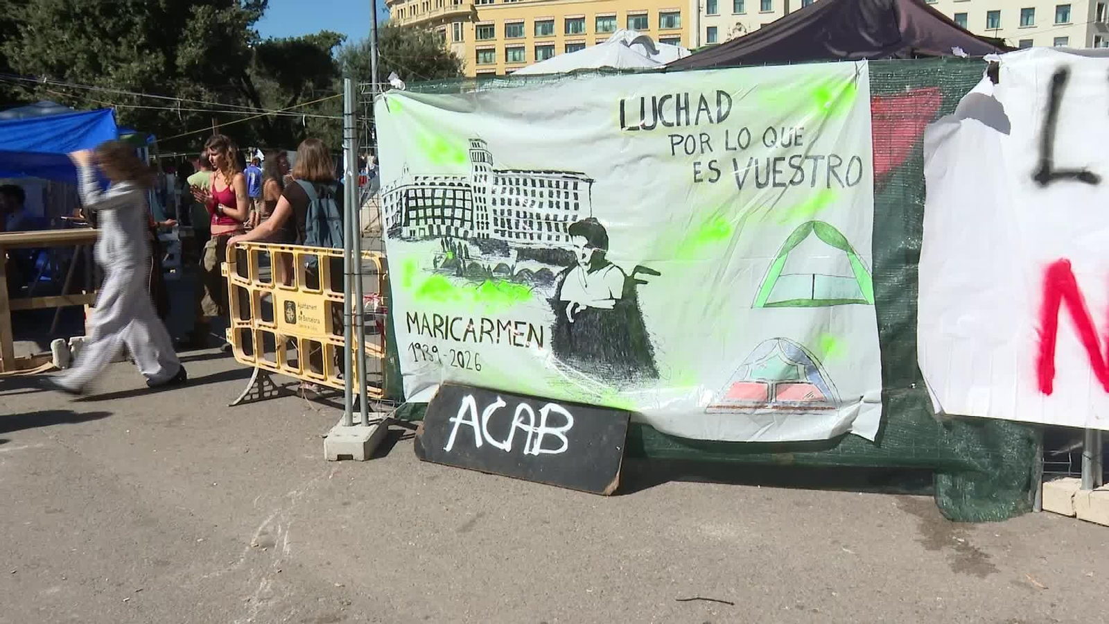 V052-BARCELONA ACAMPADA VIVIENDA