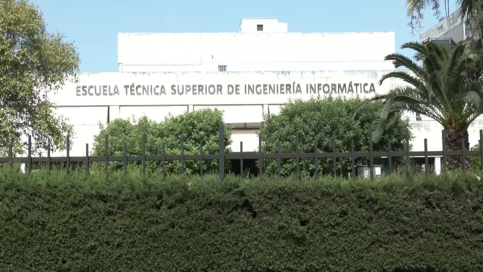 La universidad de Sevilla ofertará un nuevo grado en Informática e Inteligencia Artificial OK