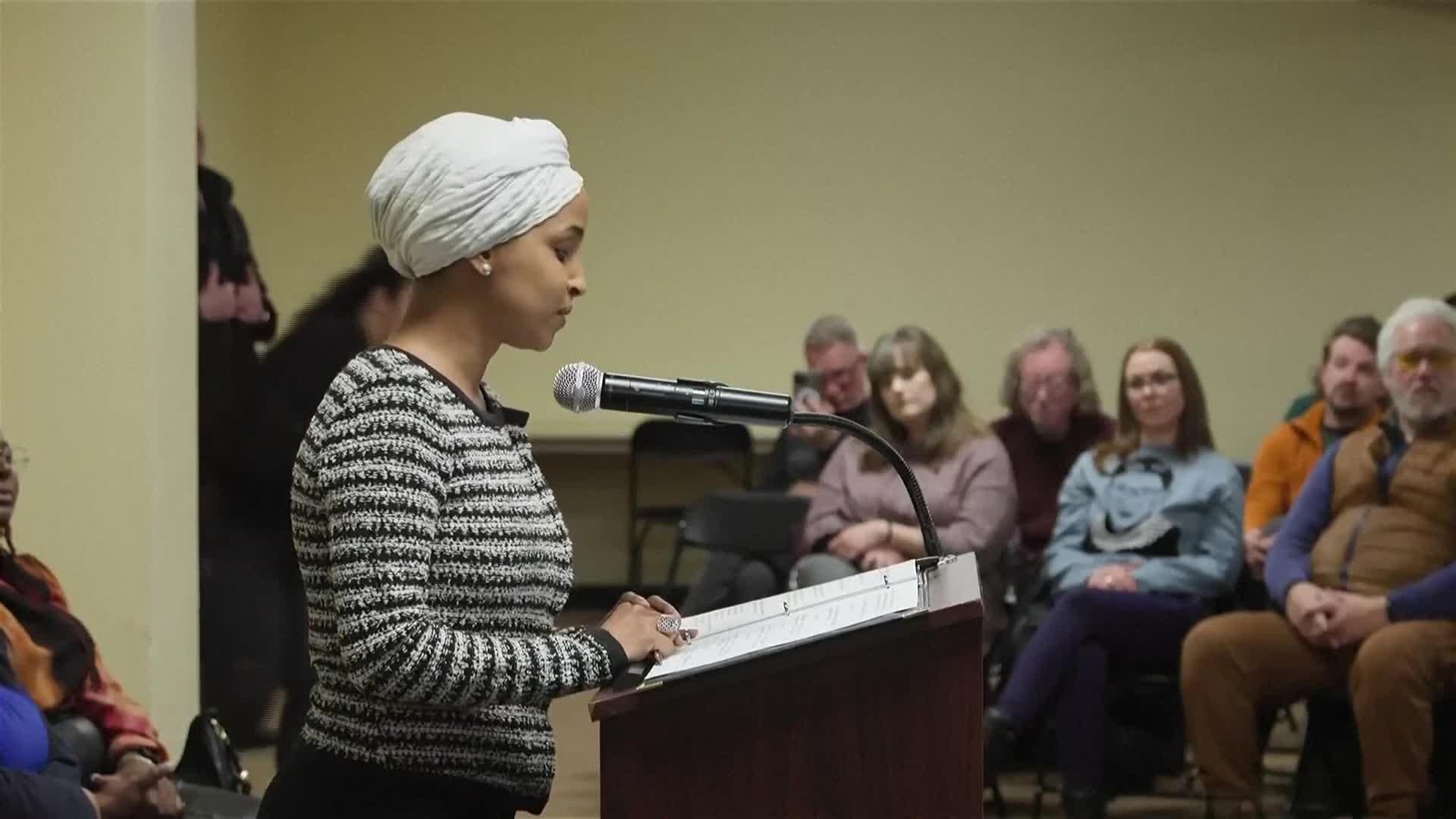 X004-EEUU SPRAY CONGRESISTA MINNEAPOLIS