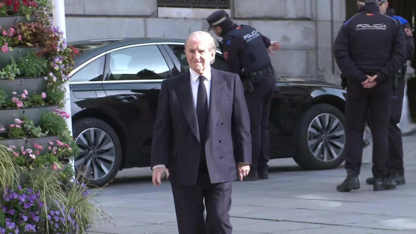 X039-MADRID CAPILLA ARDIENTE RAUL DEL POZO