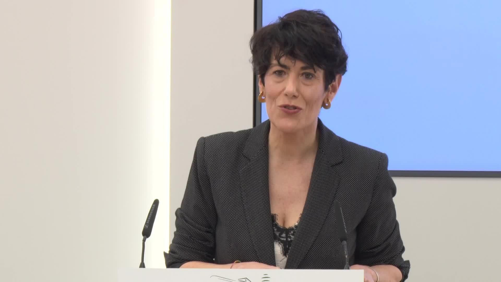 va saiz sobre ester muñoz