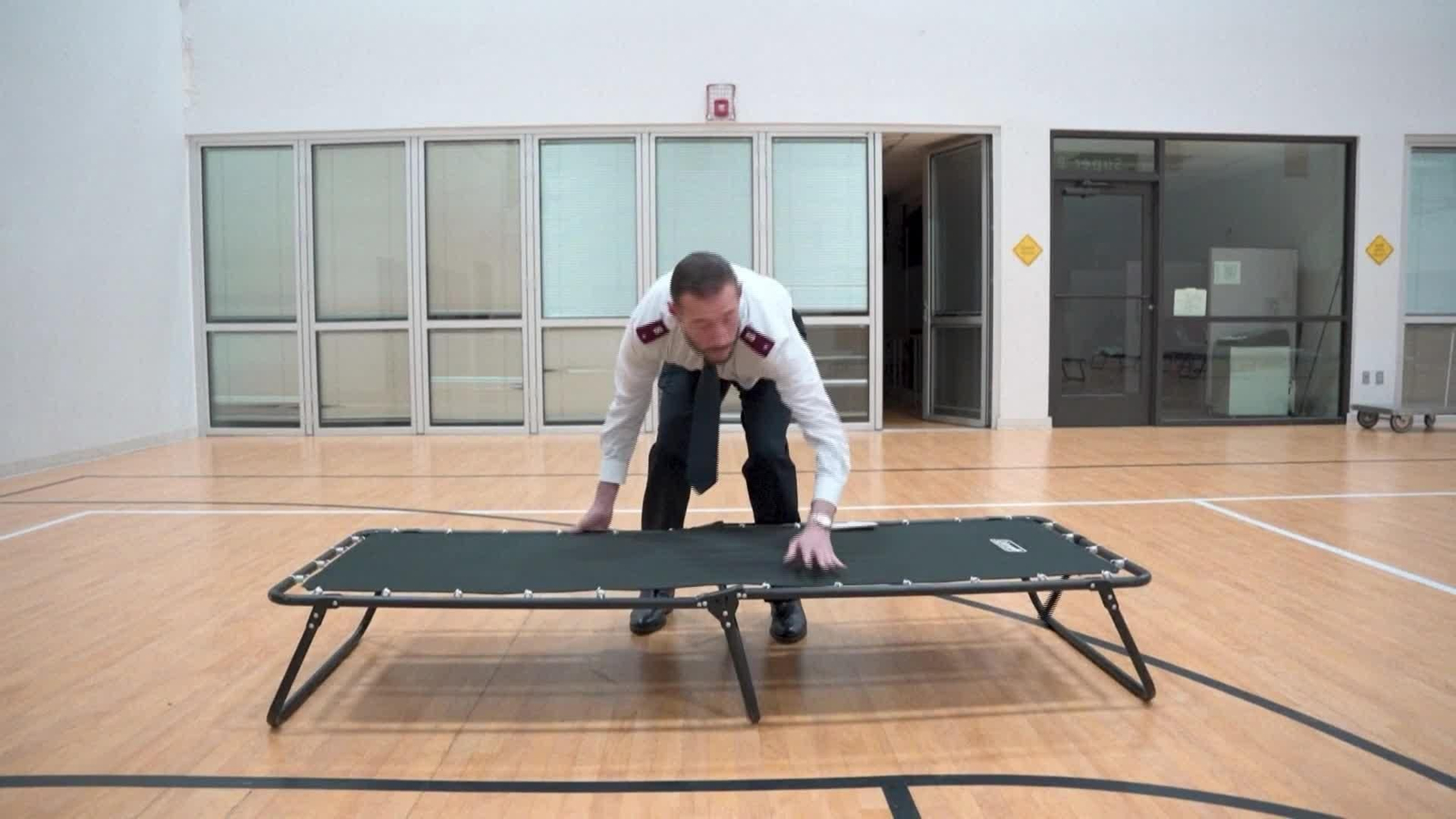 S005-EEUU REUGIOS CONTRA EL FRIO