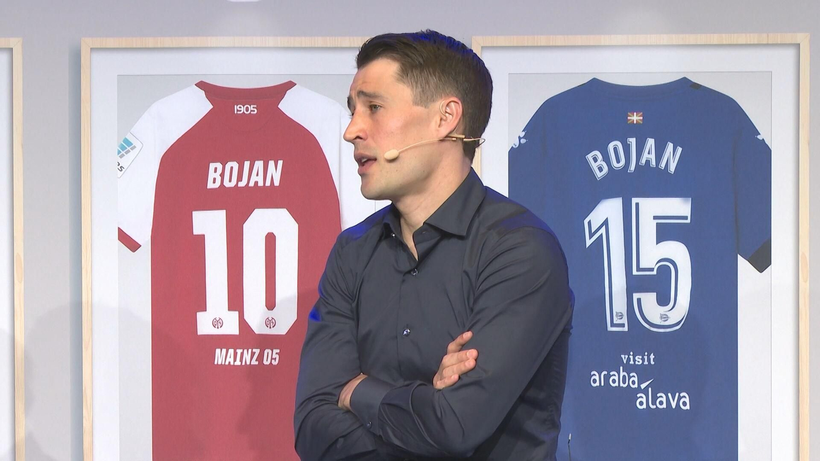 El Barça homenajea a Bojan tras retirarse del fútbol